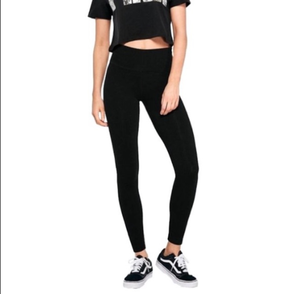 Victoria’s Secret PINK Black Yoga Pants / Leggings